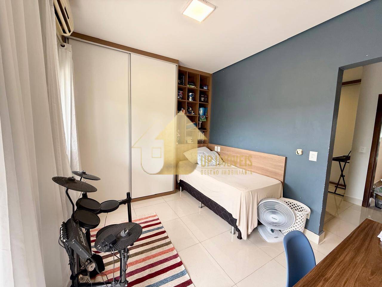 Casa de Condomínio à venda e aluguel com 4 quartos, 285m² - Foto 10