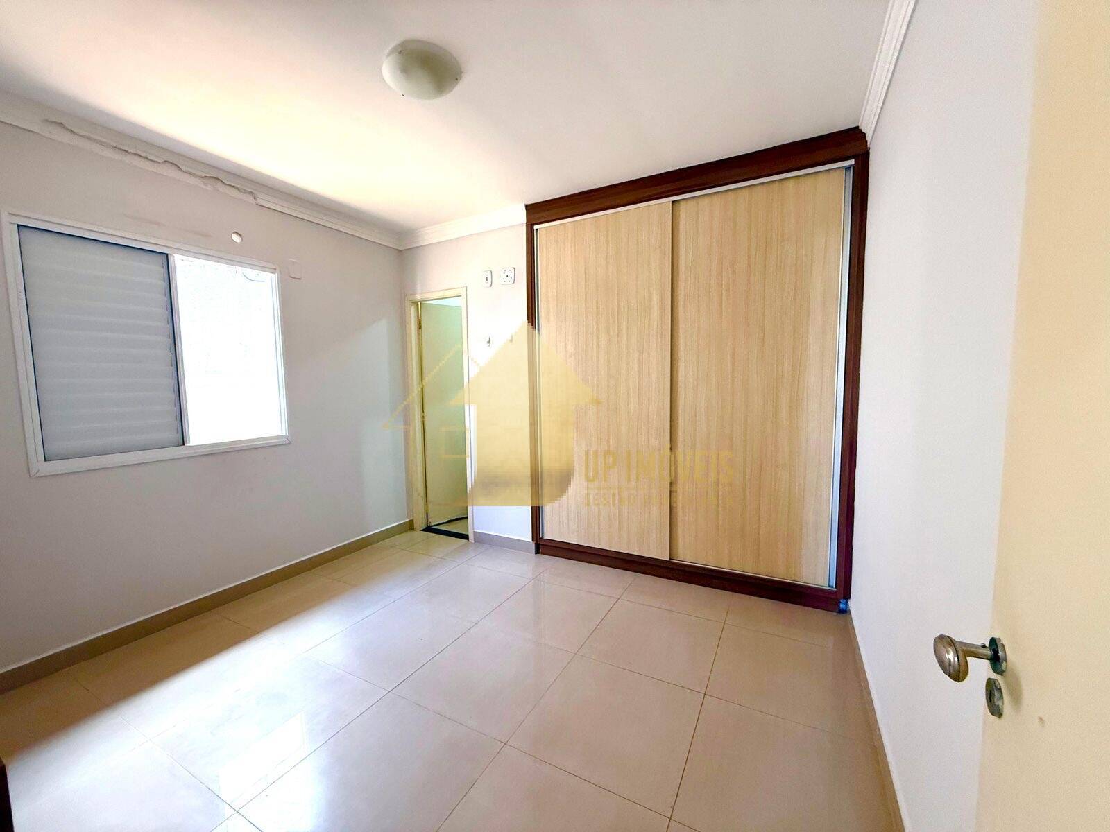 Casa de Condomínio à venda e aluguel com 3 quartos, 98m² - Foto 3