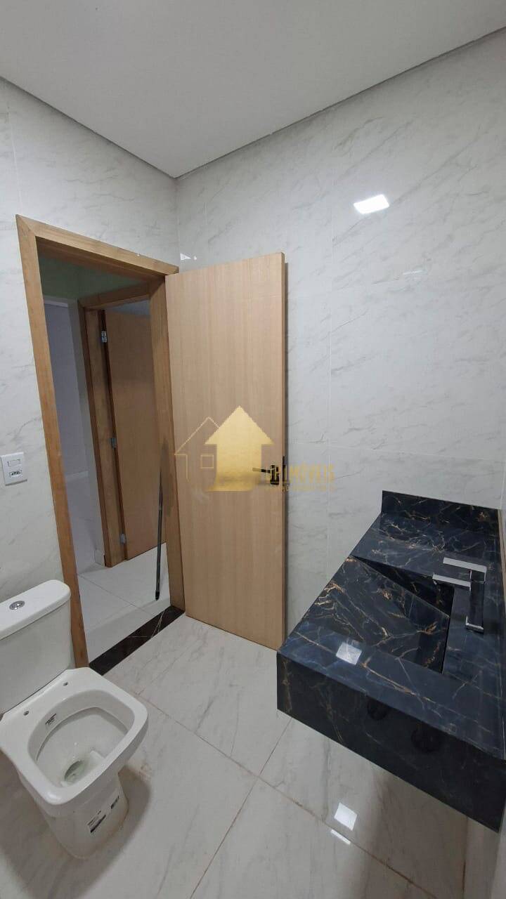 Casa à venda com 4 quartos, 155m² - Foto 13
